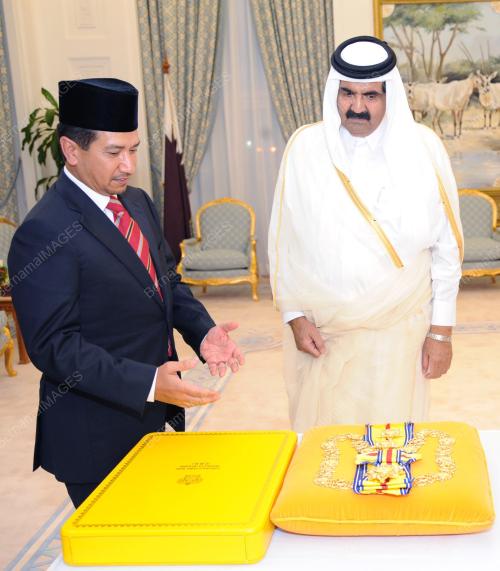 LAWATAN AGONG