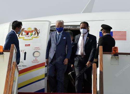 DATUK SERI ISMAIL SABRI YAAKOB