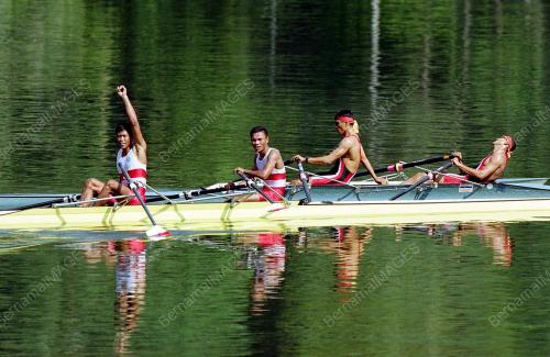 RO01-12_09_2001_ROWING_02022016