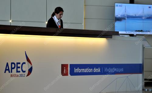 RUS01_03092012_APEC