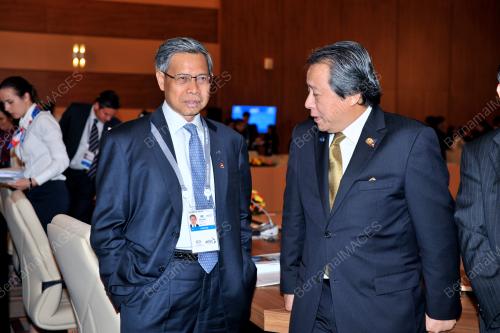 RUS01_05092012_APEC