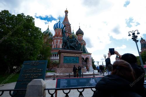 SAINTS BASIL'S CATHEDRAL