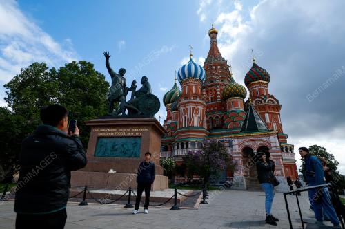 SAINTS BASIL'S CATHEDRAL
