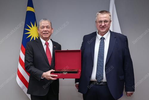 DATUK SERI FADILLAH YUSOF