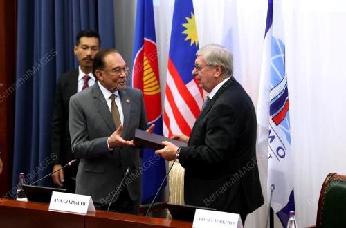 DATUK SERI ANWAR IBRAHIM