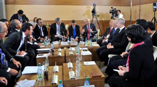 RUS18_08092012_PM_APEC