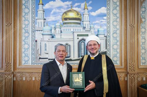 DATUK SERI FADILLAH YUSOF