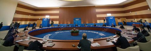 RUS21_08092012_PM_APEC