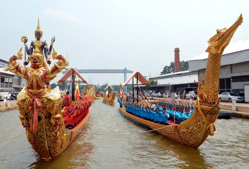 Royal_Barge_06102019