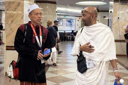 DATUK DR MOHD NA'IM MOKHTAR