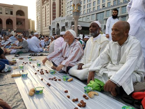 SAU01_16062016_MASJID_NABI_BERBUKA