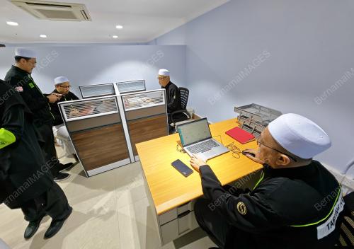 HUKUM HAJI_AI