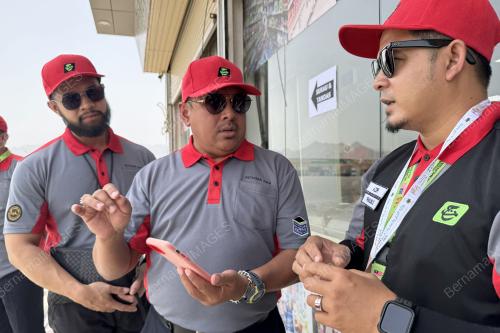 PUSAT PANGGILAN KECEMASAN LEBUHRAYA