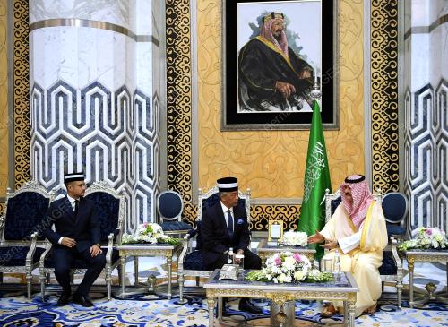 SAU02_15072019_AGONG_ARAB
