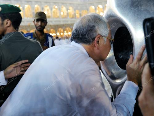 SAU02_16082012_HAJAR_ASWAD