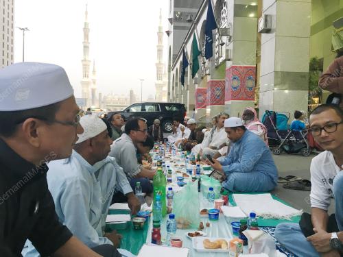 SAU02_18062016_BERBUKA