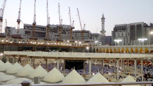 SAU02_19092013_TAWAF_BERTINGKAT