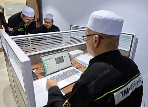 HUKUM HAJI_AI