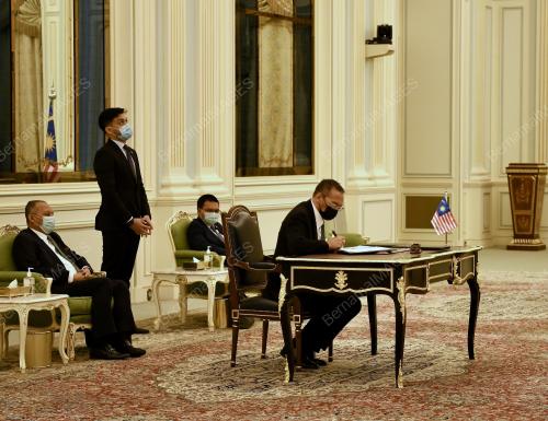 DATUK SERI HISHAMMUDDIN TUN HUSSEIN