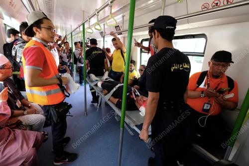 SAU03_24082017_SIMULASI_TREN