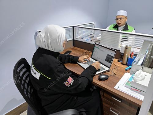 HUKUM HAJI_AI