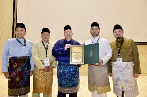 ANUGERAH LABBAITOM