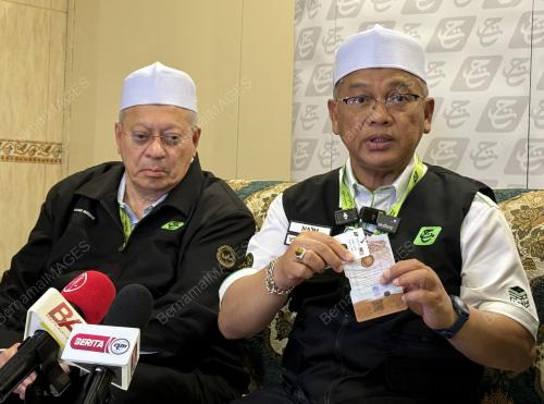 DATUK DR. MOHD NA'IM MOKHTAR