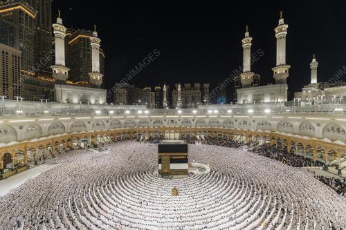JEMAAH HAJI SOLAT SUBUH DI MASJIDIL HARAM