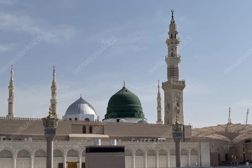 JAGA TERTIB, ADAB MENZIARAHI RAUDAH