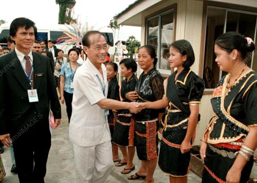 SB01-13_02_2001_MENTERI_THAI_19012016