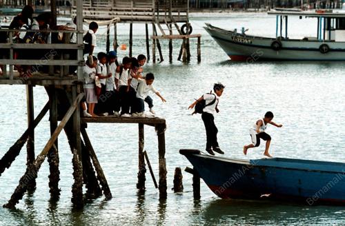 SB01-24_07_2001_PELAJAR_PULAU_28012016