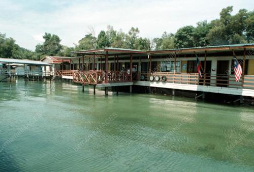 SB01-28_07_2001_SEKOLAH_PULAU_28012016