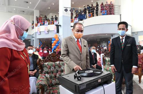 DATUK HAJIJI NOOR