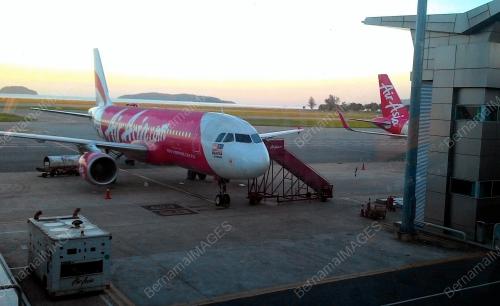SB01_01122015_AIRASIA