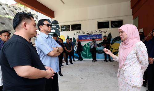 DATUK JAMES RATIB LAWAT DAPUR SISWA