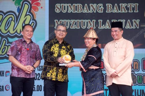 DATUK AARON AGO DAGANG