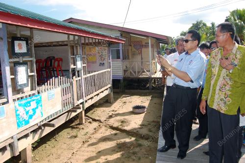 DR PUAD ZARKASHI