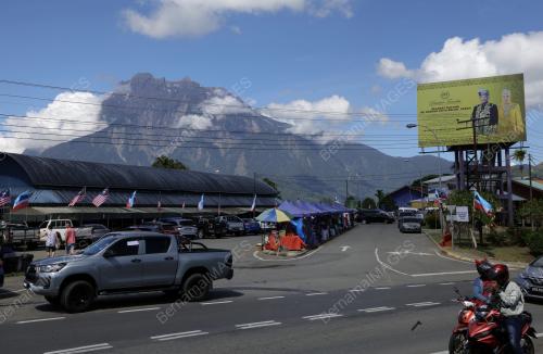 JELAJAH KEMBARA KENALI BORNEO