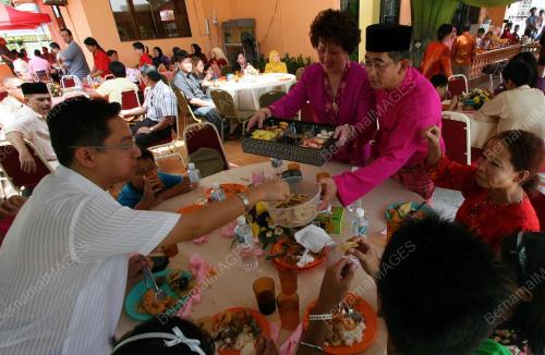 RUMAH TERBUKA HARI RAYA