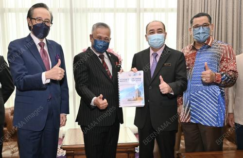 DATUK HAJIJI NOOR