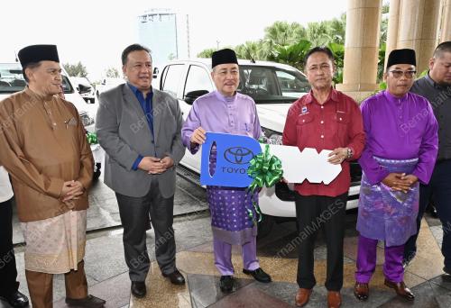 DATUK HAJIJI NOOR