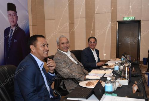DATUK SERI ANNUAR MUSA