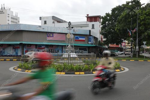 JELAJAH KEMBARA KENALI BORNEO