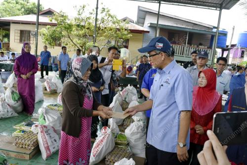 SB01_04012017_TAWFIQ_BANTUAN