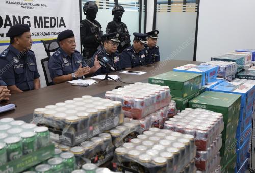 DATUK MOHD NASIR DERAMAN