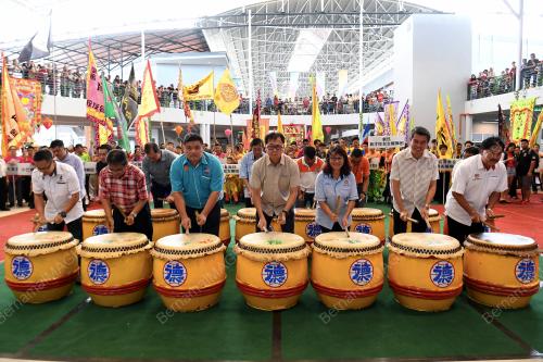SB01_04112018_TARIAN_SINGA
