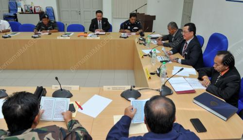 SB01_05042013_ESSCOM