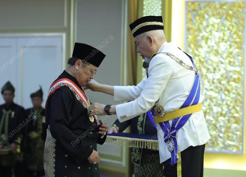 TUN JUHAR MAHIRUDDIN