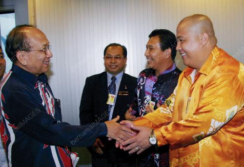 DATUK SERI RAIS YATIM