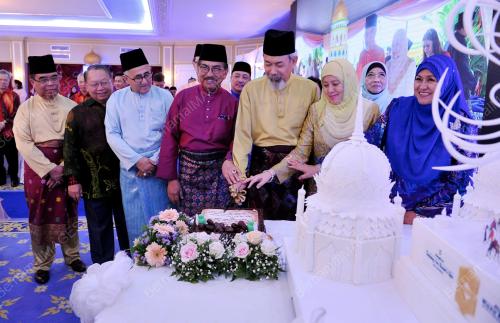SB01_06072016_HARI_RAYA